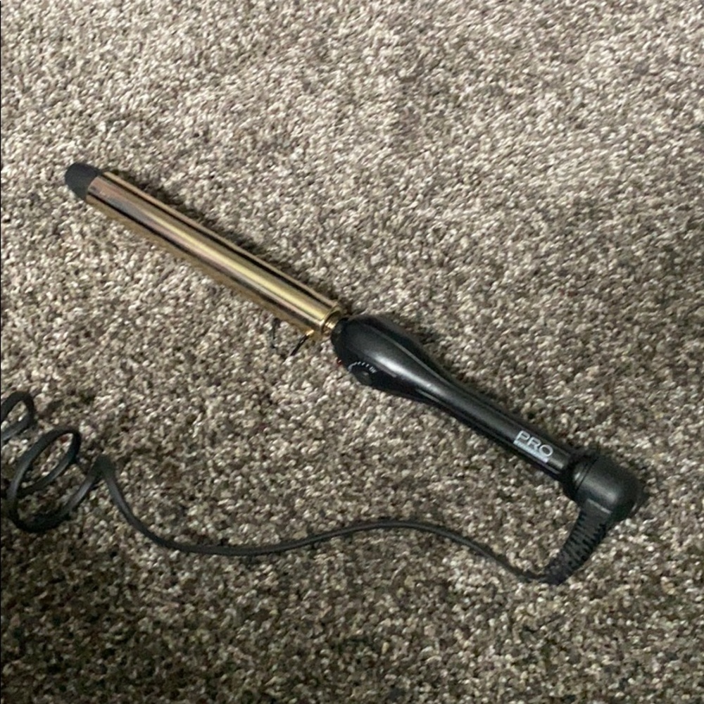 Extra long curling wand